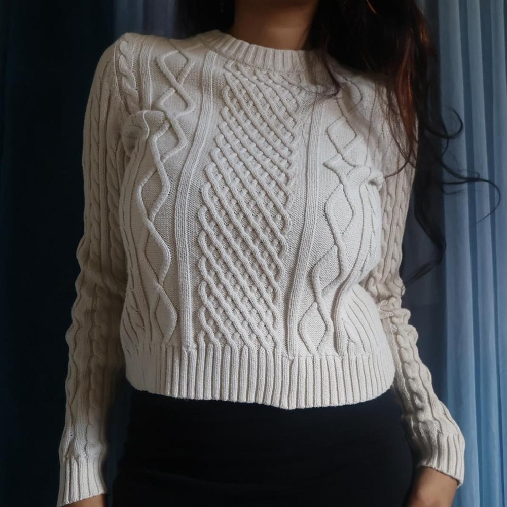 Cable-Knit Cream GAP Crewneck Sweater - Picture 2 of 6